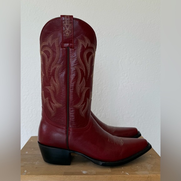NWOT Shyanne Lucille Red Western Boot size 7 - Picture 10 of 16